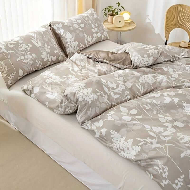 Beige Base Botanical Quilt Cover - Ultra Soft Donna/Duvet Cover Set 2xPillowcases