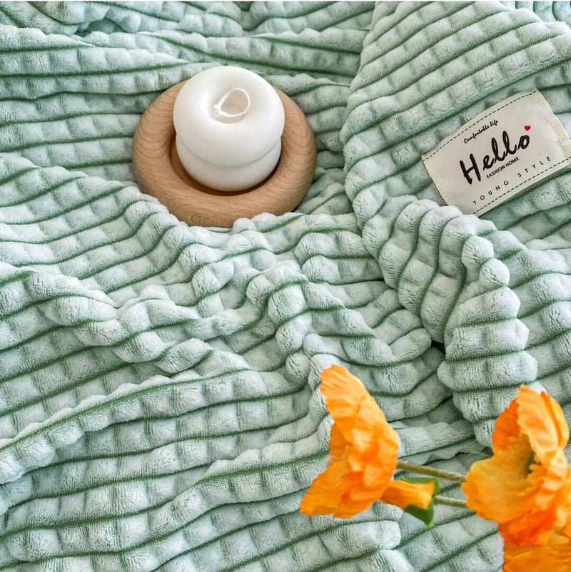 Soft Warm Flannel Blanket - Cuddly Sofa Throw (Green)