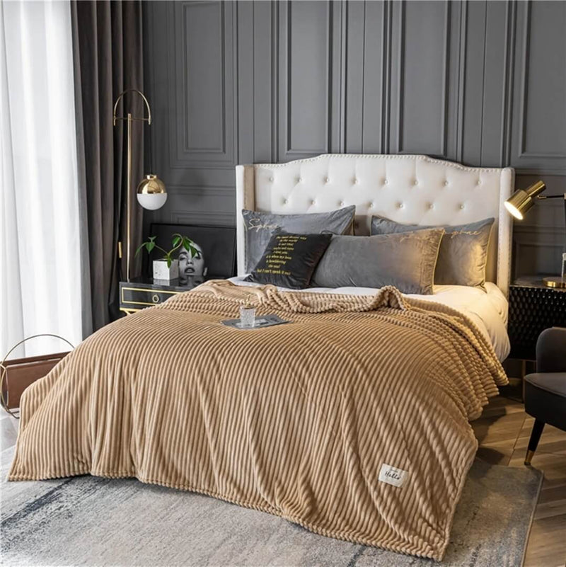 Soft Warm Flannel Blanket - Cuddly Sofa Throw (Beige)
