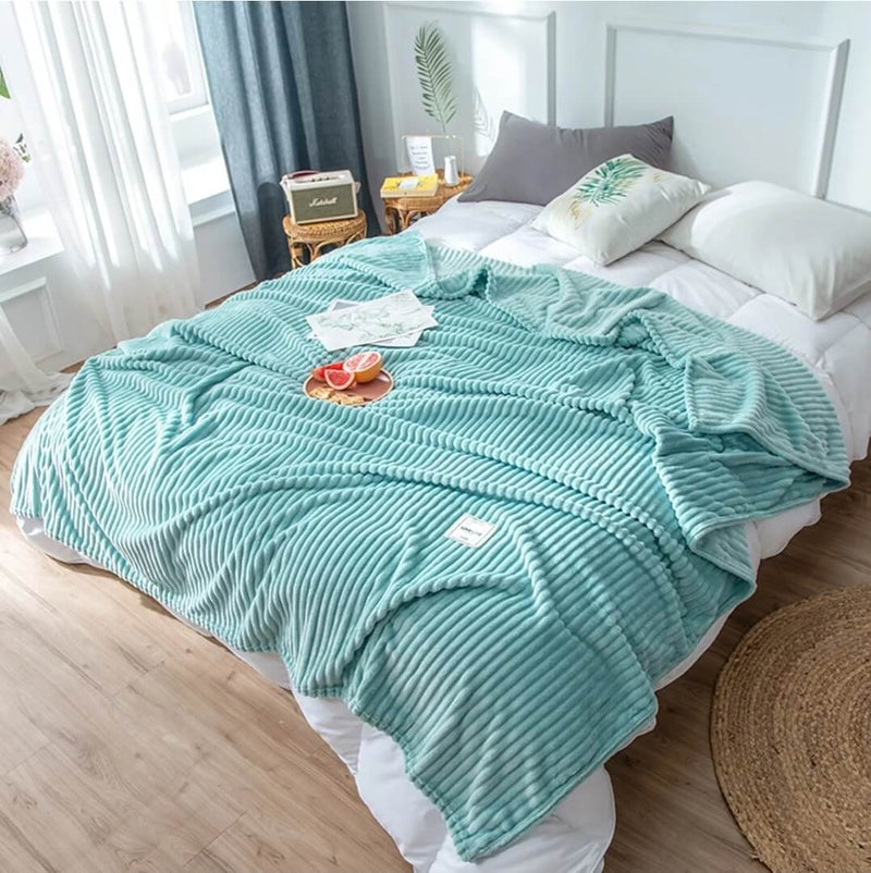 Soft Warm Flannel Blanket - Cuddly Sofa Throw (Sky Blue)