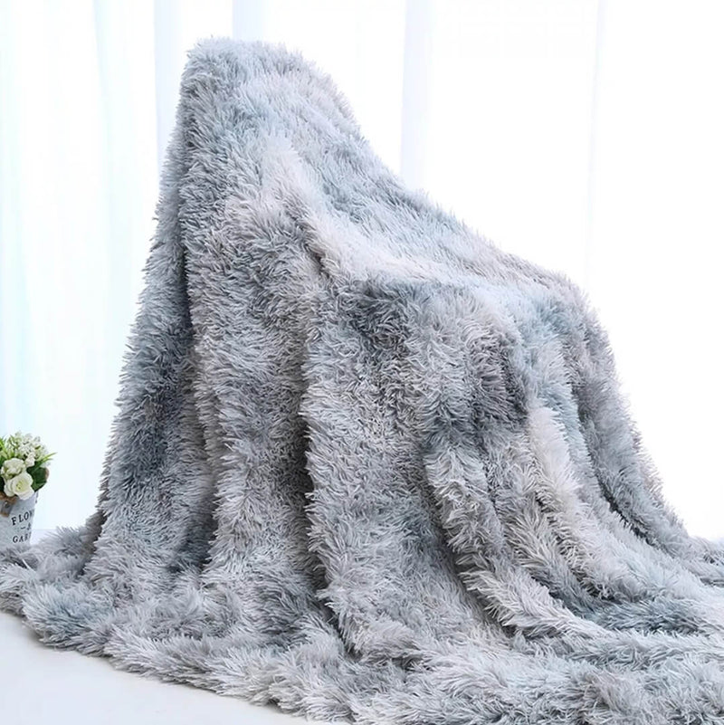 Soft Warm Fleece Blanket - Cuddly Plush Sofa Throw (Grey)