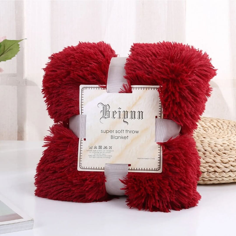 Soft Warm Fleece Blanket - Cuddly Plush Sofa Throw (Red)