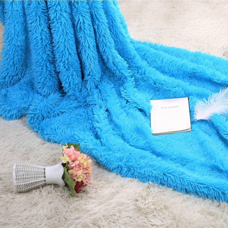 Soft Warm Fleece Blanket - Cuddly Plush Sofa Throw (Blue Sky)
