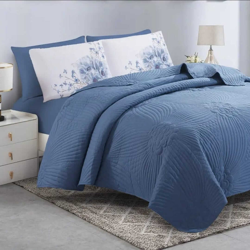 2025 Blue Base Floral Quilted Bedspread Coverlet Sets (3Pcs)