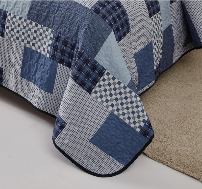 Blue Blocked Pattern Quilted Bedspread Coverlet Sets (3Pcs)