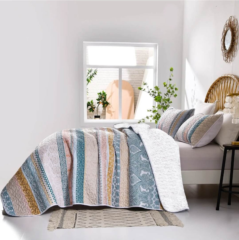 2025 Beige Base Striped Bedspread Coverlet Sets (3Pcs)