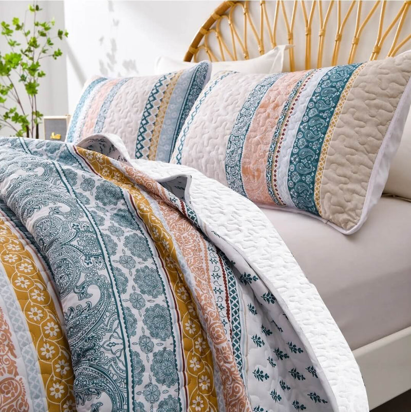 2025 Beige Base Striped Bedspread Coverlet Sets (3Pcs)