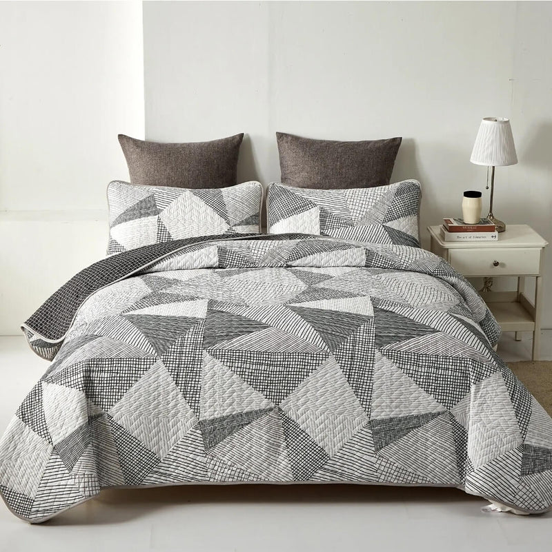 Greyish Triangle Coverlet Set-Patchwork Quilted Bedspread Sets (3Pcs)