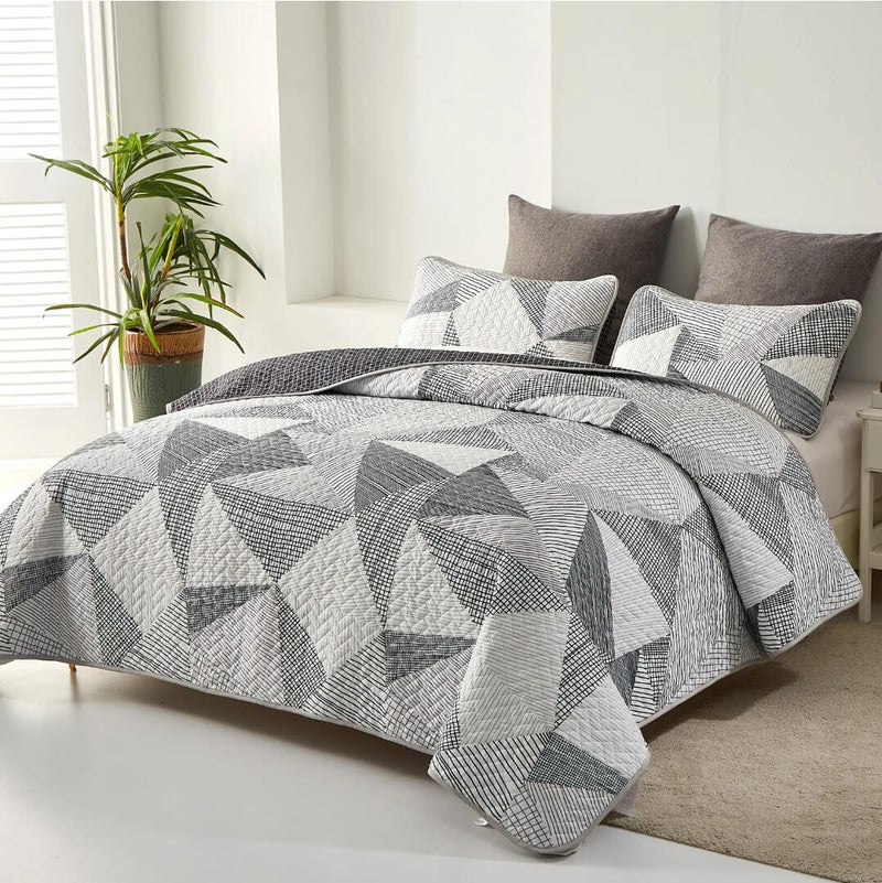 Greyish Triangle Coverlet Set-Patchwork Quilted Bedspread Sets (3Pcs)