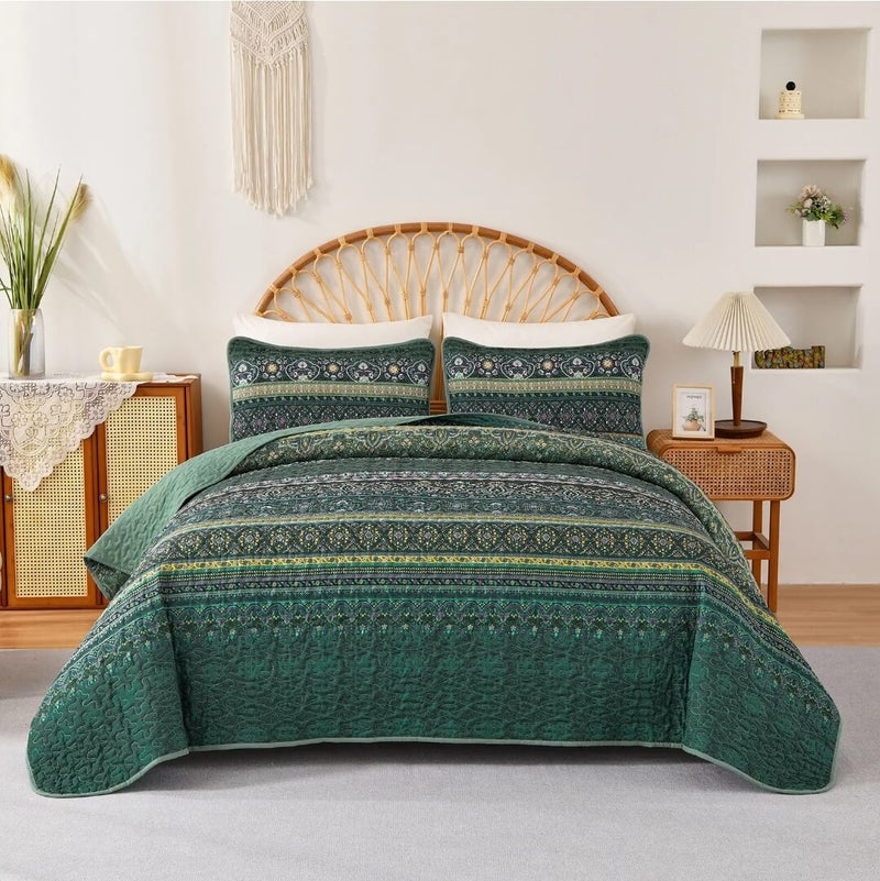 Dark Green Mandala Indian Bedspread Set – 3 Piece Boho Quilted Coverlet