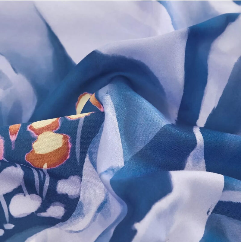 White Base Blue Floral Comforter Set-Quilt Set (3Pcs)