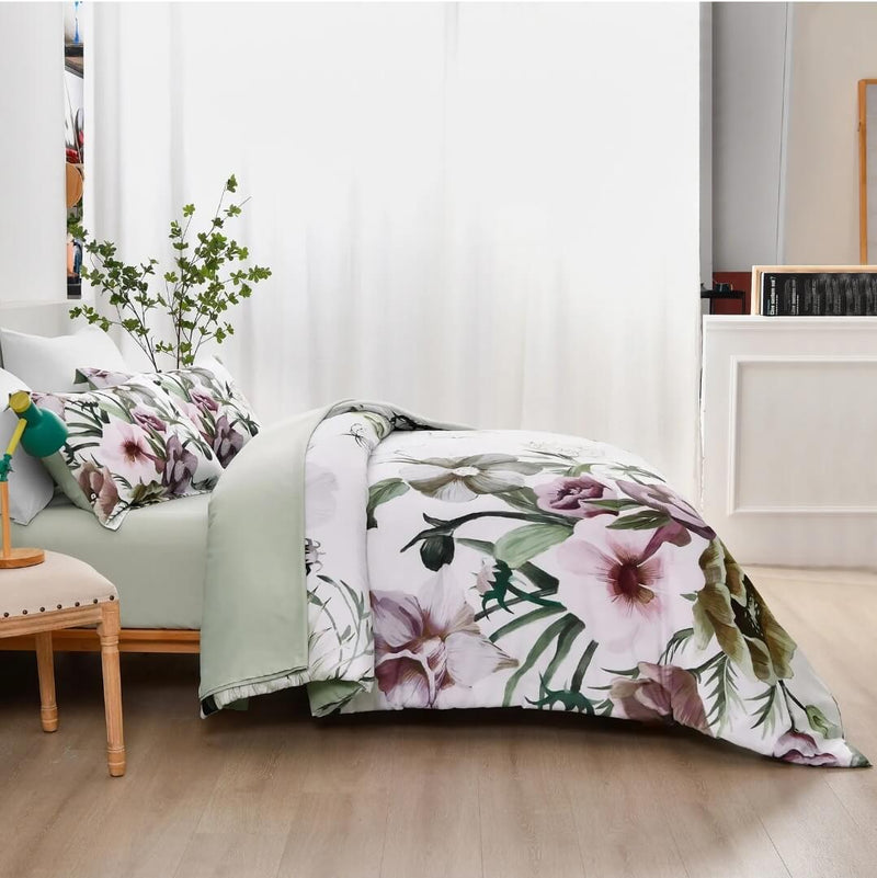 Light Green Floral Quilted 3 Piece Comforter Set