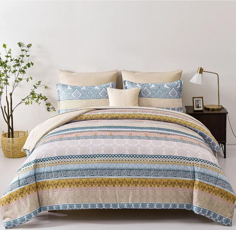 Beige Mandala Quilted 7 Piece Comforter & Fitted/Flat Sheet Set Pillowcases