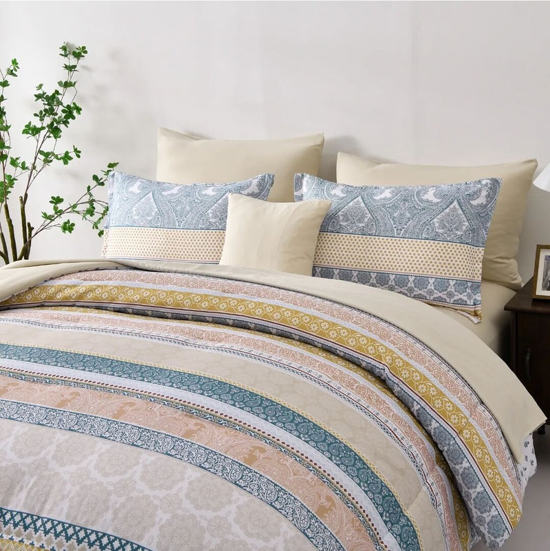 Beige Mandala Quilted 7 Piece Comforter & Fitted/Flat Sheet Set Pillowcases