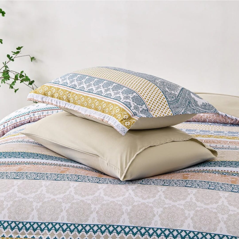 Beige Mandala Quilted 7 Piece Comforter & Fitted/Flat Sheet Set Pillowcases