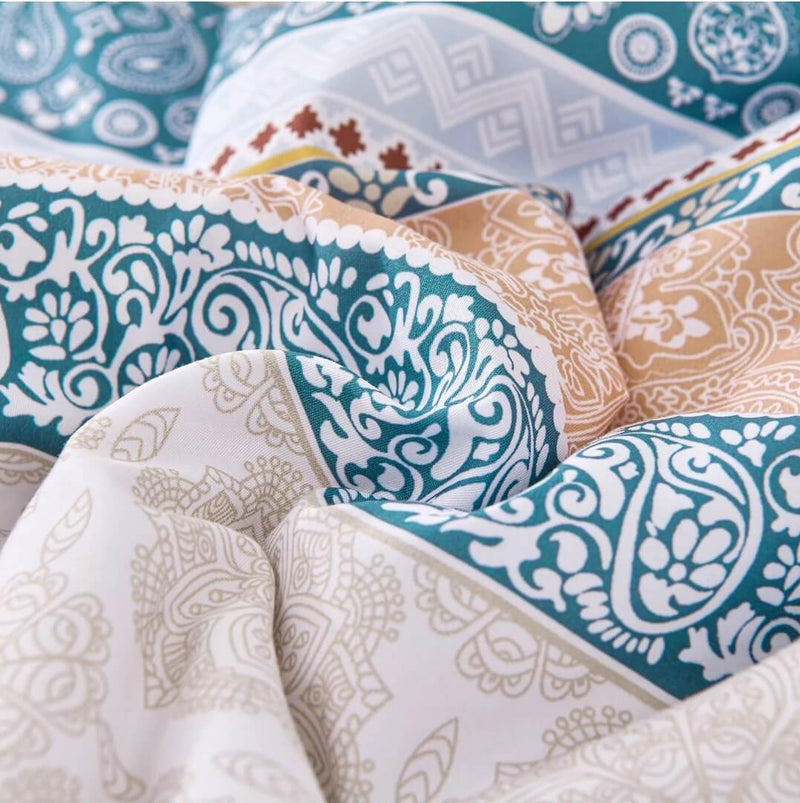 Beige Mandala Quilted 7 Piece Comforter & Fitted/Flat Sheet Set Pillowcases