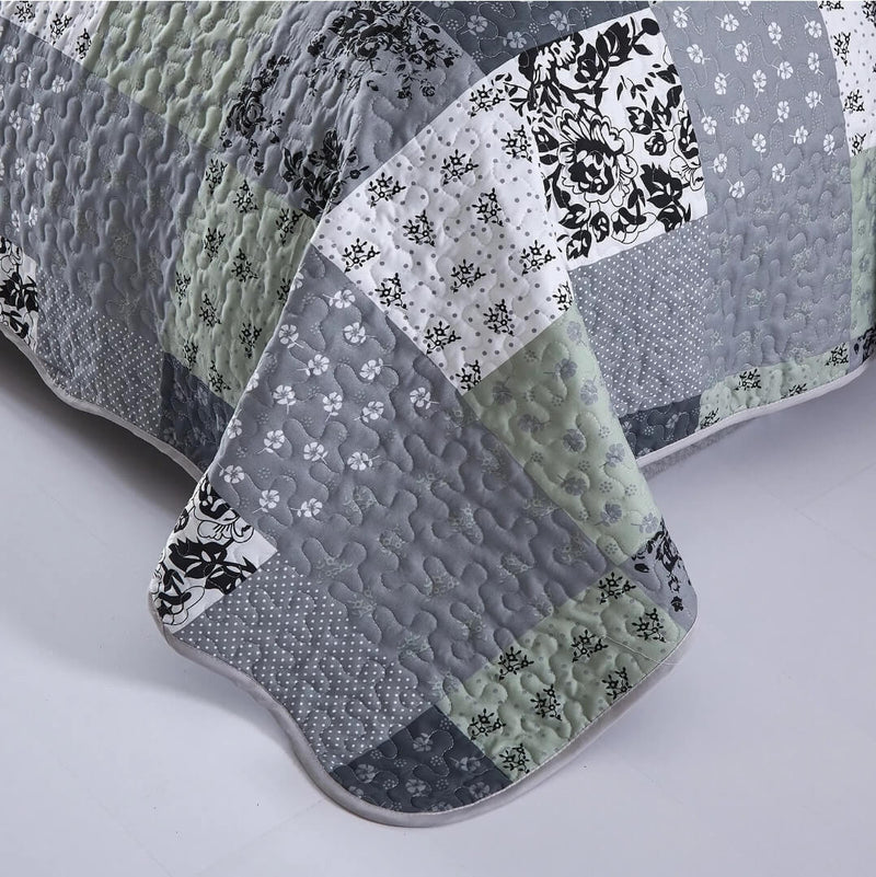 2025 Greyish Patchwork Quilted Bedspread Coverlet Sets (3Pcs)