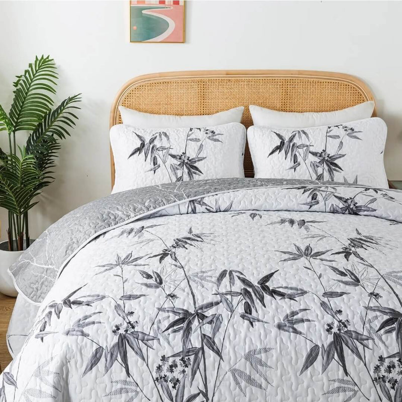 White Base Grey Botanical Quilted Bedspread Coverlet Sets (3Pcs)