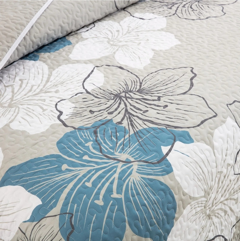 Mint Blue Floral Quilted Bedspread Coverlet Sets (3Pcs)
