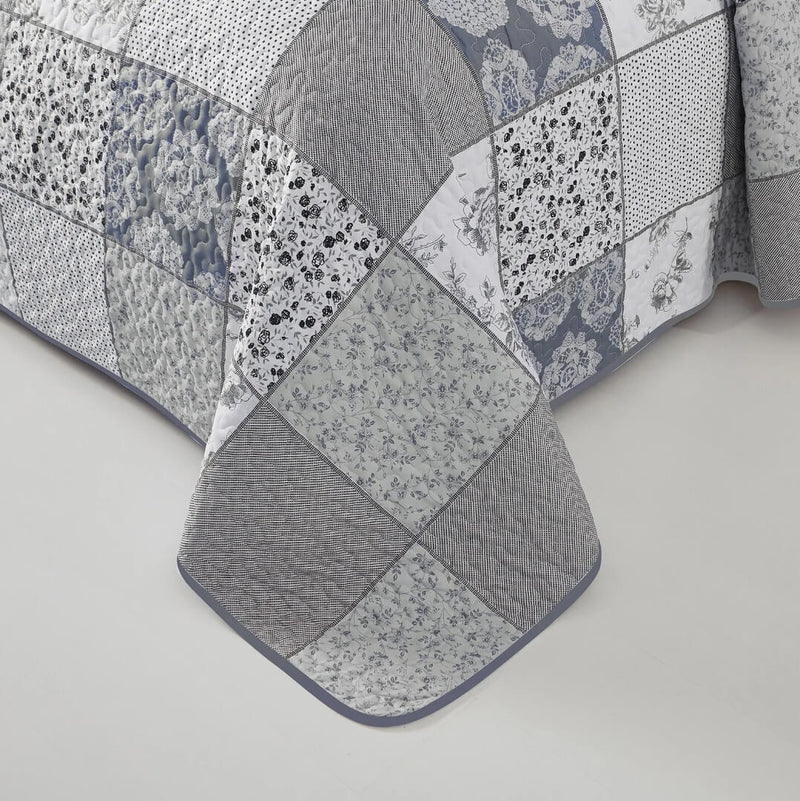 2025 Grey Patchwork Bedspread Set – 3 Piece Quilted Floral Coverlet