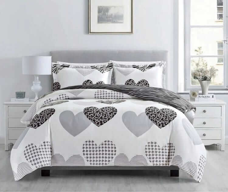 Black & Grey Heart Pattern Quilt Cover - Ultra Soft Donna/Duvet Cover Set 2xPillowcases