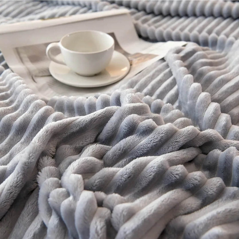 Soft Warm Flannel Blanket - Cuddly Sofa Throw (Grey)