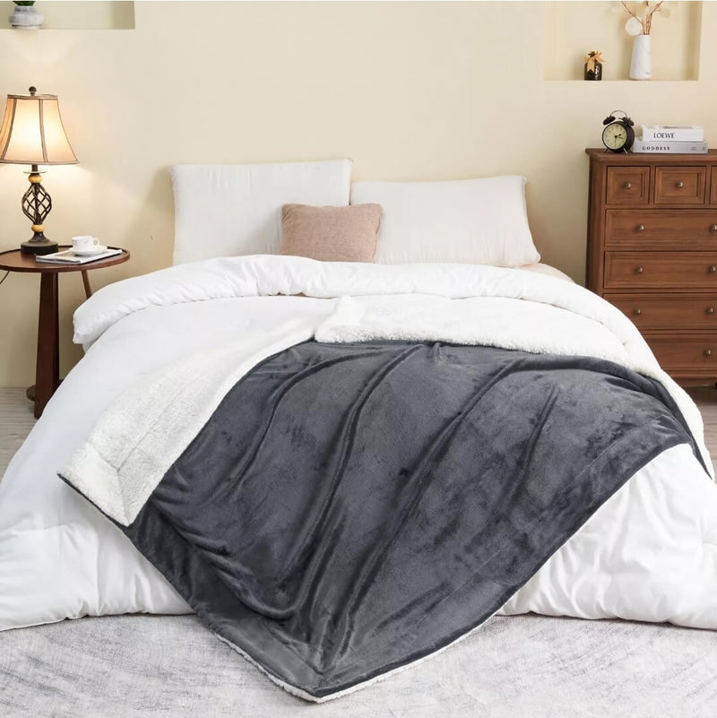 Sherpa Fleece Blanket - Cuddly Plush Sofa Throw (Grey)