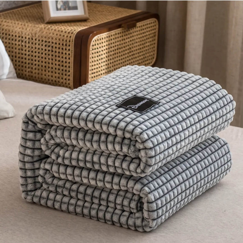 Soft Warm Flannel Blanket - Cuddly Sofa Throw (Blueish 1)